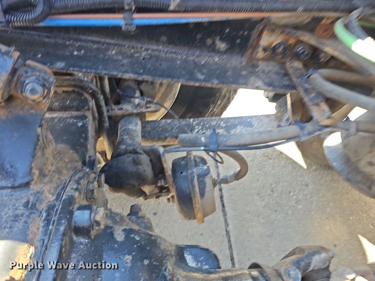 image for item DQ8605 2016 Freightliner Cascadia semi truck