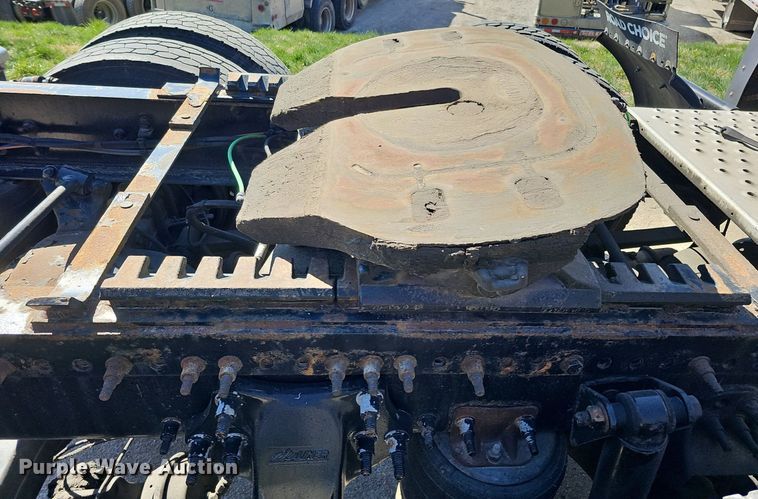 image for item DQ8607 2015 Freightliner Cascadia Evolution semi truck