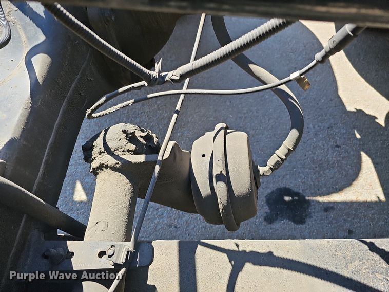 image for item DQ8607 2015 Freightliner Cascadia Evolution semi truck