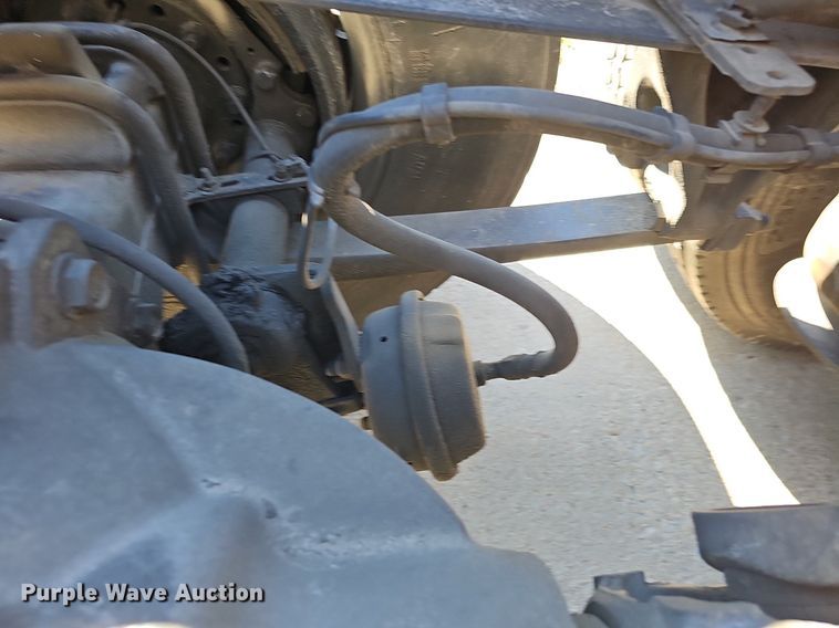 image for item DQ8607 2015 Freightliner Cascadia Evolution semi truck