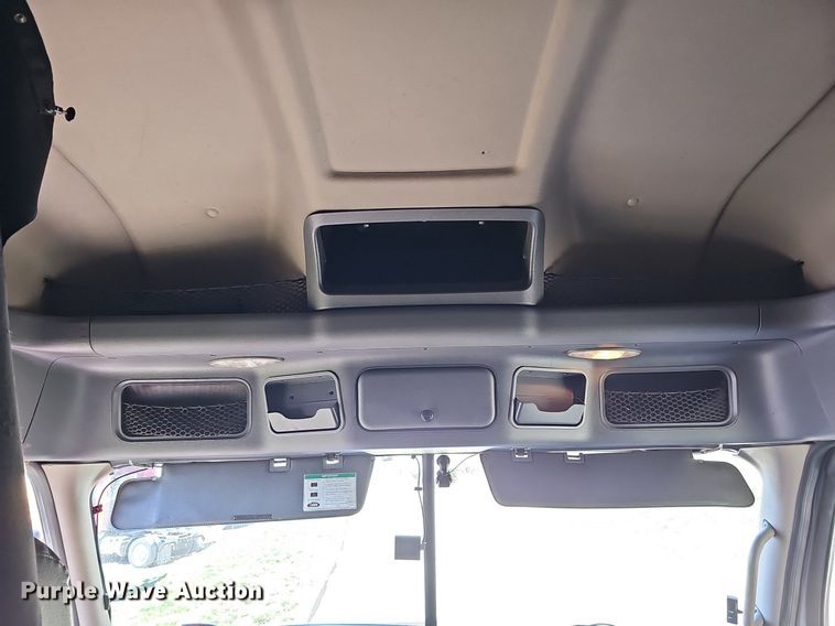 image for item DQ8607 2015 Freightliner Cascadia Evolution semi truck