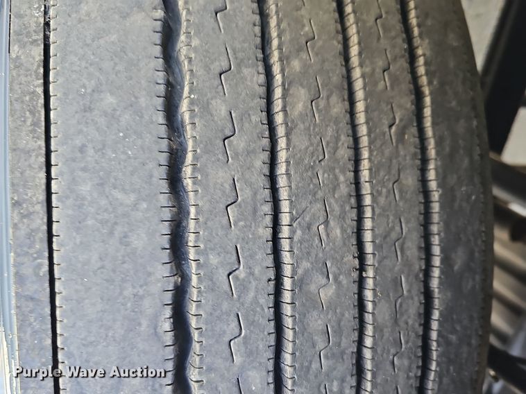 image for item DQ8607 2015 Freightliner Cascadia Evolution semi truck