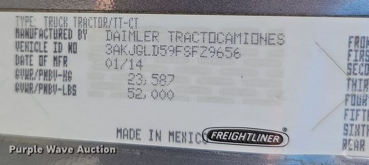 image for item DQ8607 2015 Freightliner Cascadia Evolution semi truck