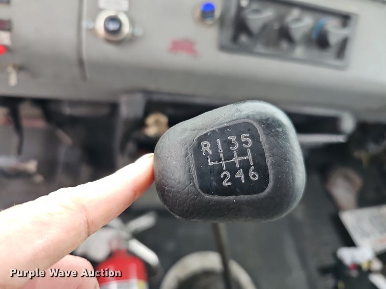 image for item DQ8640 2001 Freightliner FL70 flatbed truck