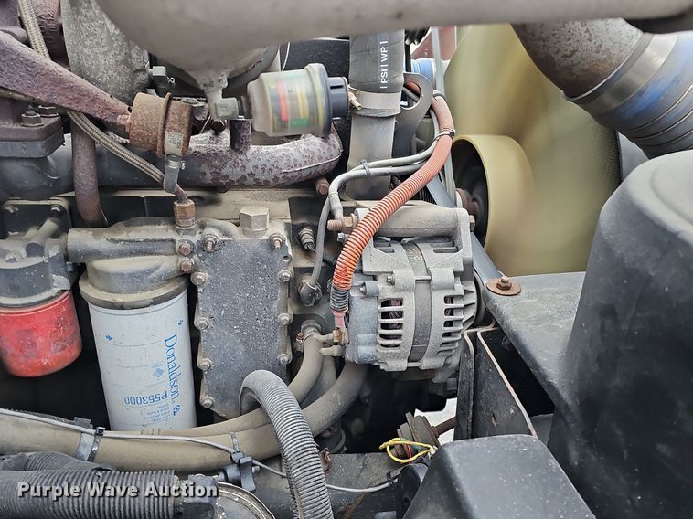 image for item DQ8640 2001 Freightliner FL70 flatbed truck