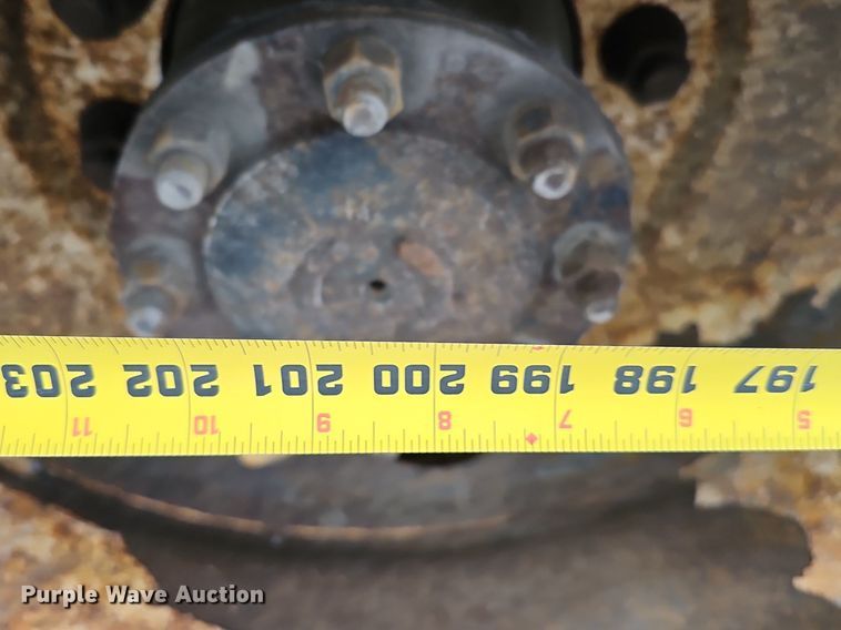 image for item DQ8640 2001 Freightliner FL70 flatbed truck