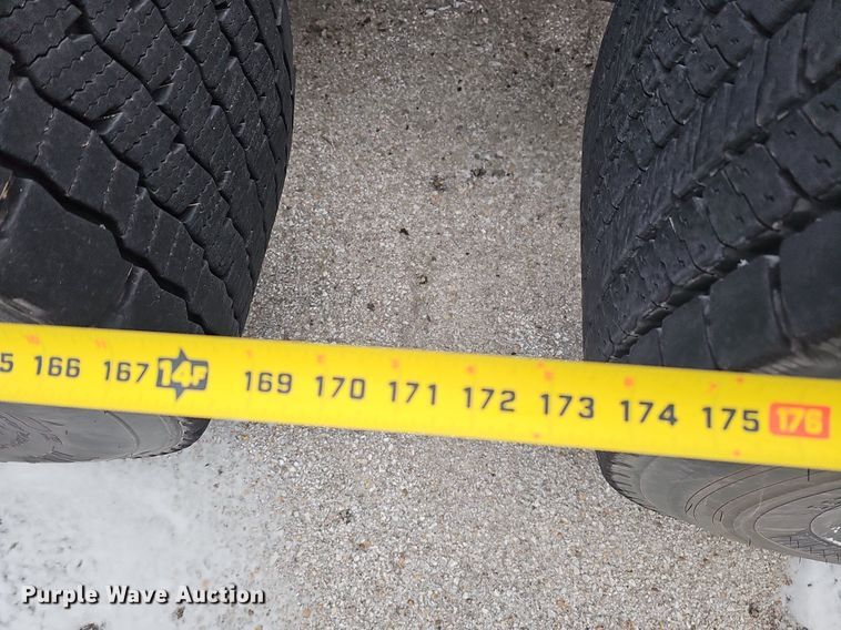 image for item DQ8641 2007 Freightliner Columbia 120 semi truck