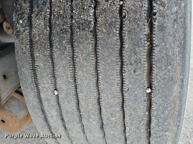 image for item DQ8642 2012 Hyundai Translead VI2530152-AJS dry van trailer