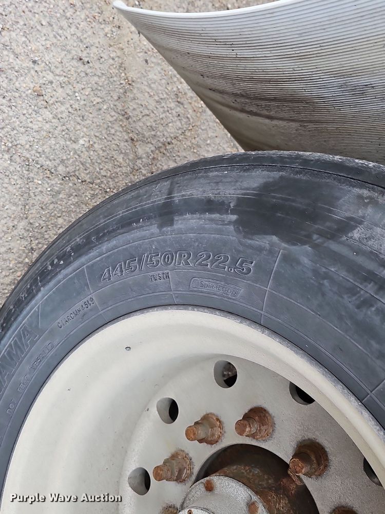 image for item DQ8642 2012 Hyundai Translead VI2530152-AJS dry van trailer