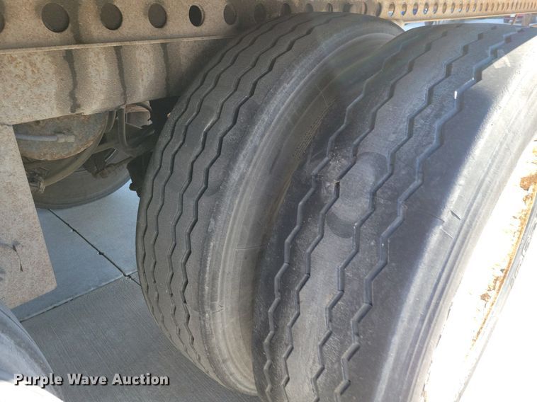 image for item DR7904 2001 Trailmobile dry van trailer