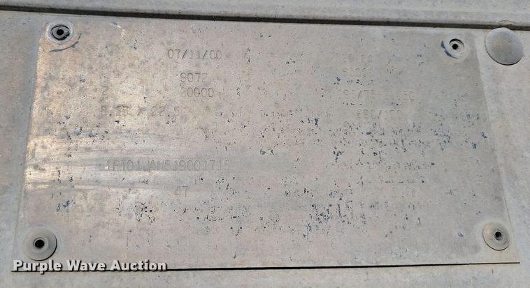 image for item DR7904 2001 Trailmobile dry van trailer