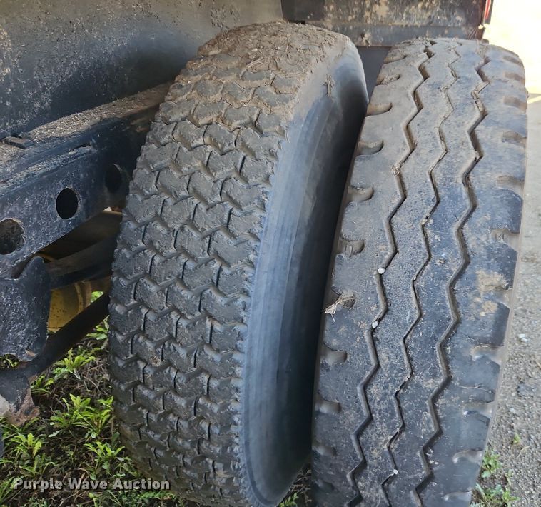 image for item DR8545 1974 Transcraft TH40 scrap trailer