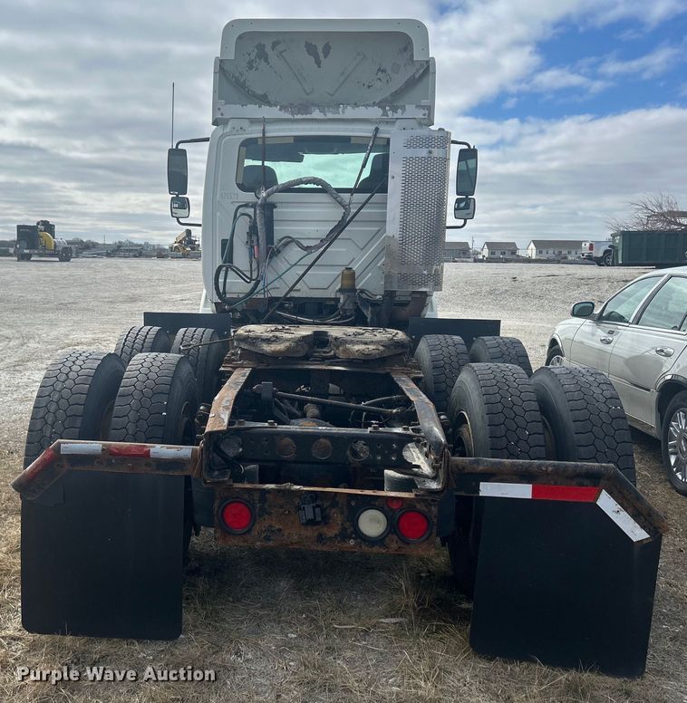 image for item DS0836 2009 International TranStar 8600 semi truck