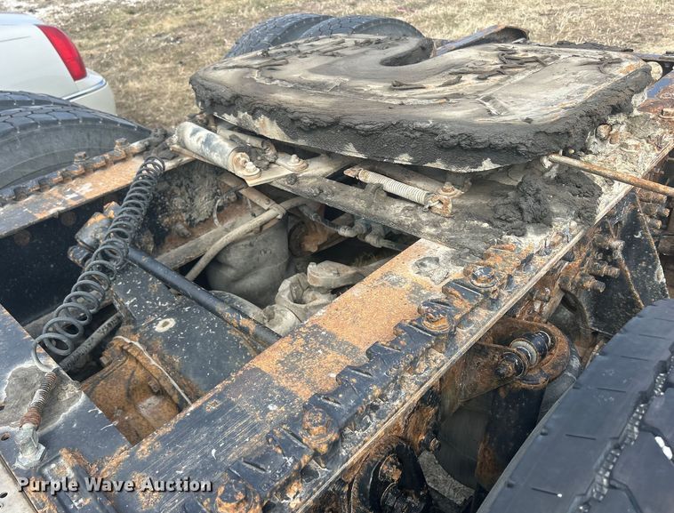 image for item DS0836 2009 International TranStar 8600 semi truck