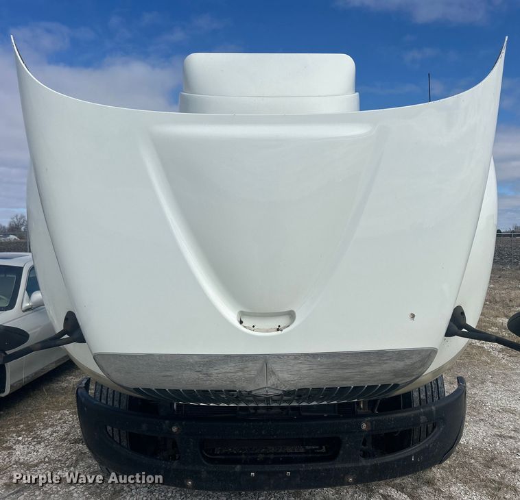 image for item DS0836 2009 International TranStar 8600 semi truck