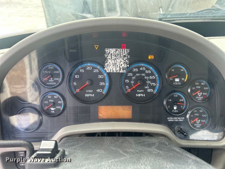 image for item DS0836 2009 International TranStar 8600 semi truck