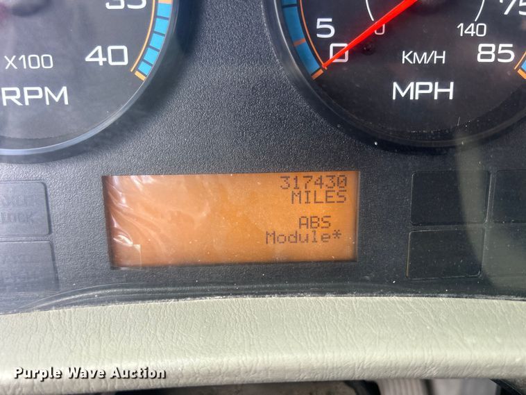 image for item DS0836 2009 International TranStar 8600 semi truck