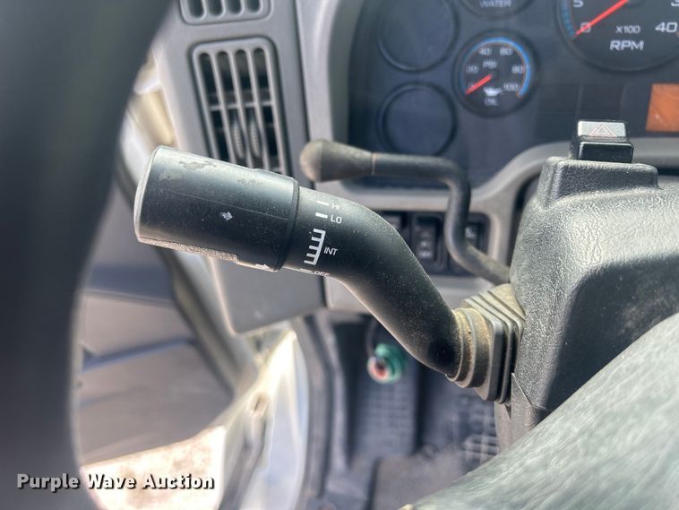 image for item DS0836 2009 International TranStar 8600 semi truck