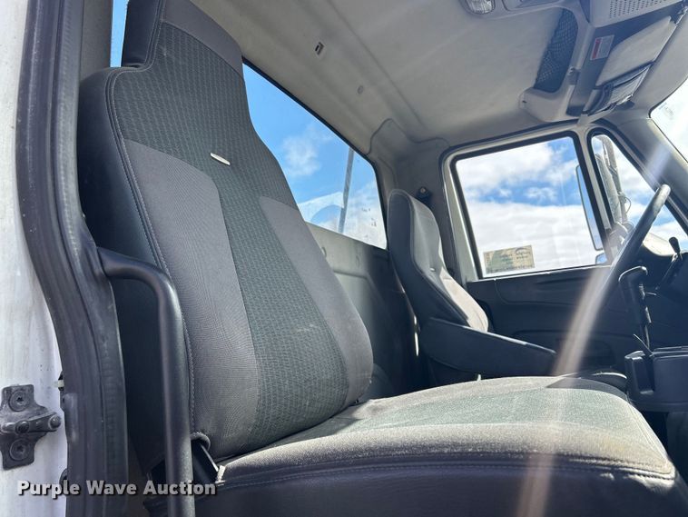 image for item DS0836 2009 International TranStar 8600 semi truck