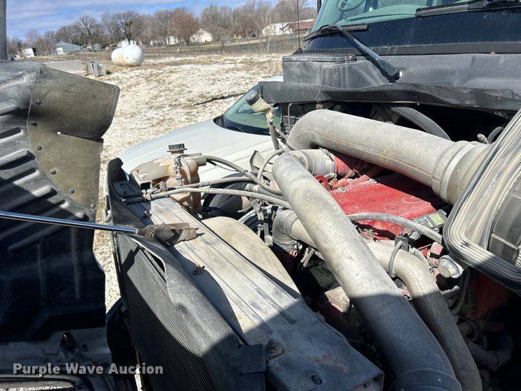 image for item DS0836 2009 International TranStar 8600 semi truck