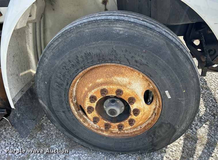 image for item DS0836 2009 International TranStar 8600 semi truck