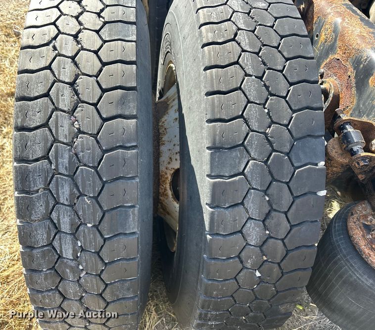 image for item DS0836 2009 International TranStar 8600 semi truck