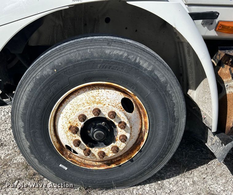 image for item DS0836 2009 International TranStar 8600 semi truck