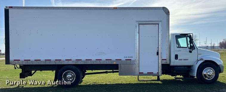 image for item DS0840 2013 International 4300M7 box truck