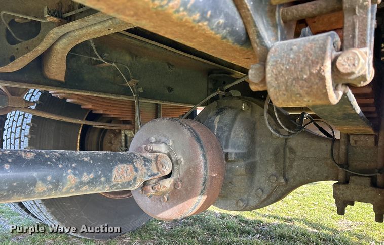 image for item DS0840 2013 International 4300M7 box truck