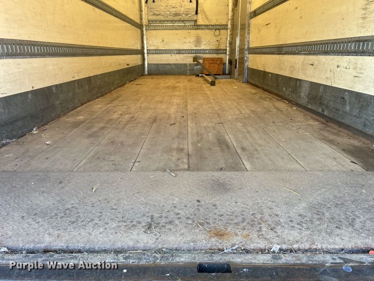 image for item DS0840 2013 International 4300M7 box truck