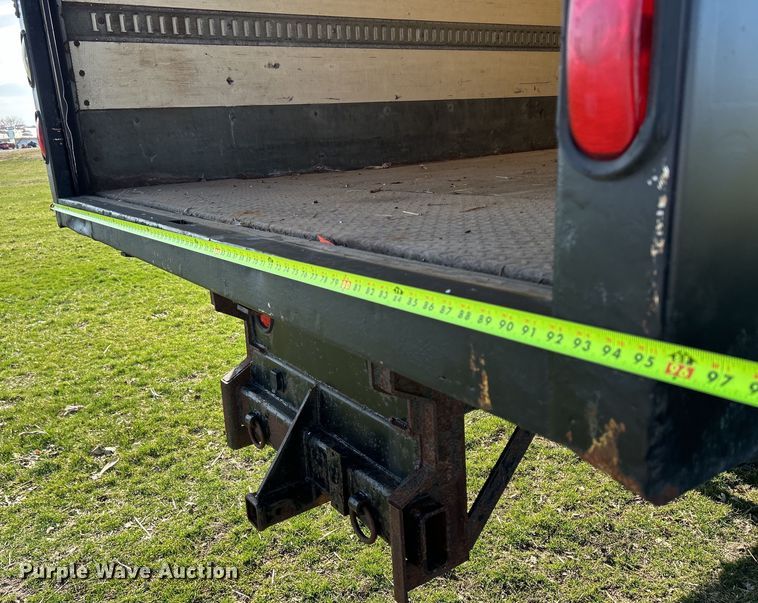 image for item DS0840 2013 International 4300M7 box truck