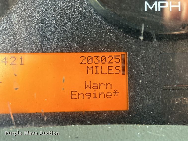 image for item DS0840 2013 International 4300M7 box truck