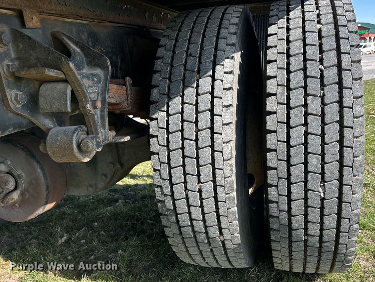 image for item DS0840 2013 International 4300M7 box truck