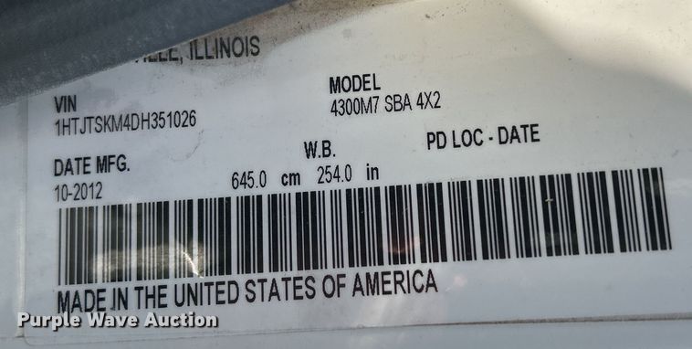 image for item DS0840 2013 International 4300M7 box truck