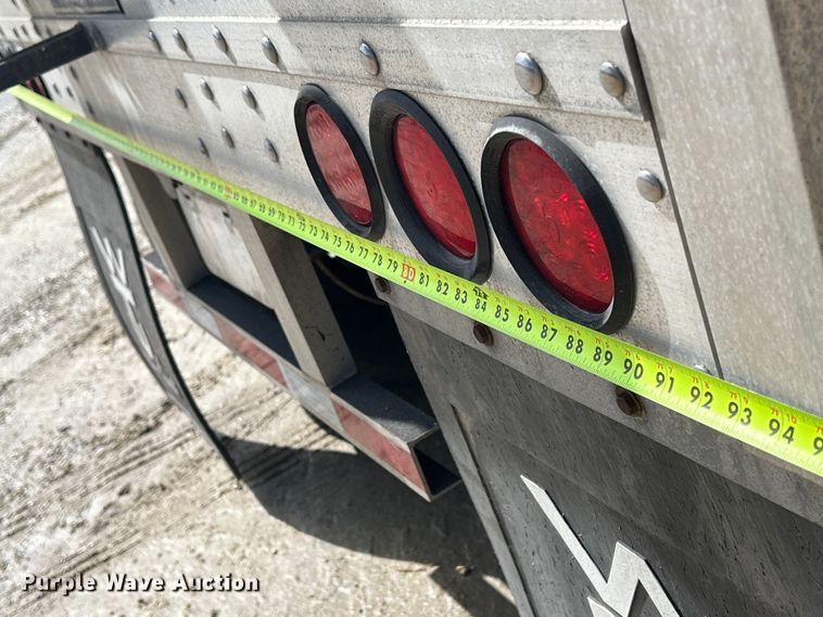 image for item DS0847 2019 Wilson  DWH-651 grain trailer