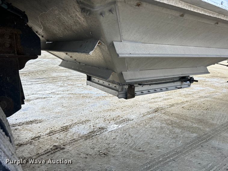 image for item DS0847 2019 Wilson  DWH-651 grain trailer