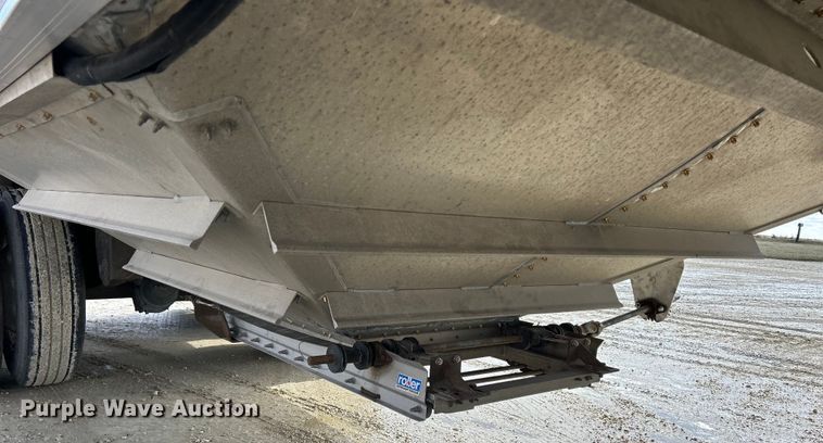image for item DS0847 2019 Wilson  DWH-651 grain trailer