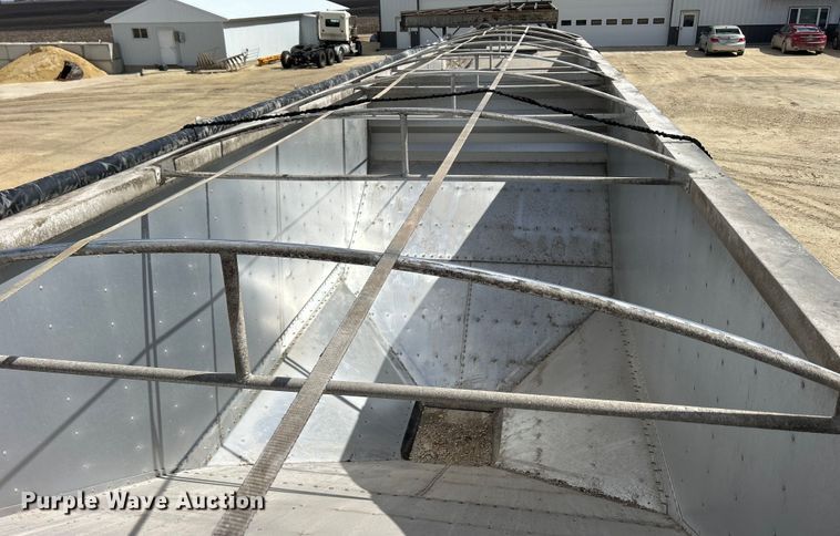 image for item DS0847 2019 Wilson  DWH-651 grain trailer