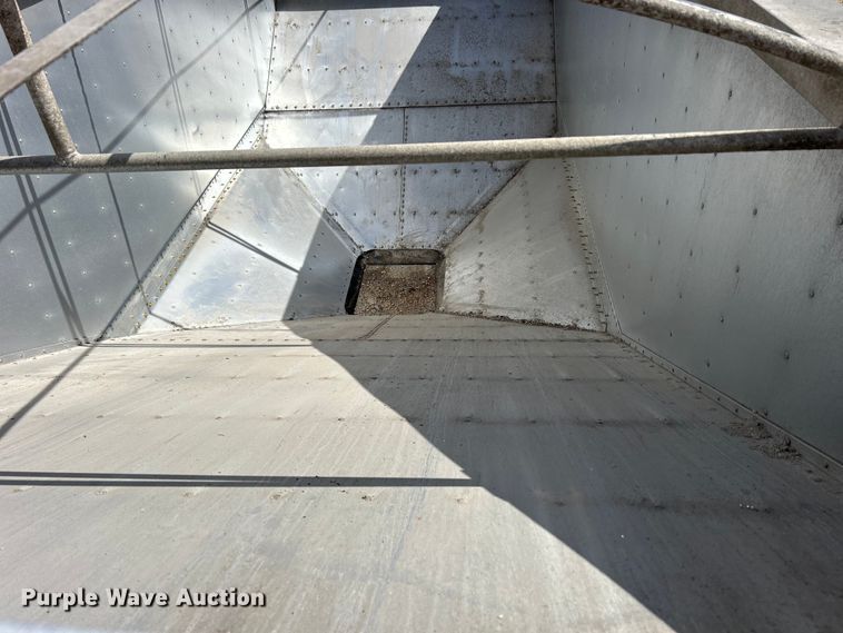 image for item DS0847 2019 Wilson  DWH-651 grain trailer