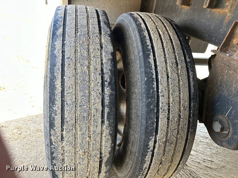 image for item DS0847 2019 Wilson  DWH-651 grain trailer