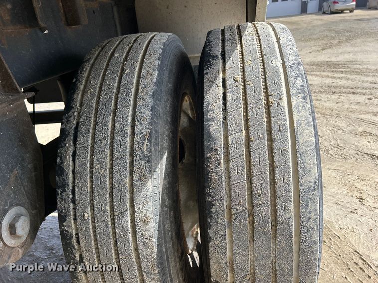 image for item DS0847 2019 Wilson  DWH-651 grain trailer