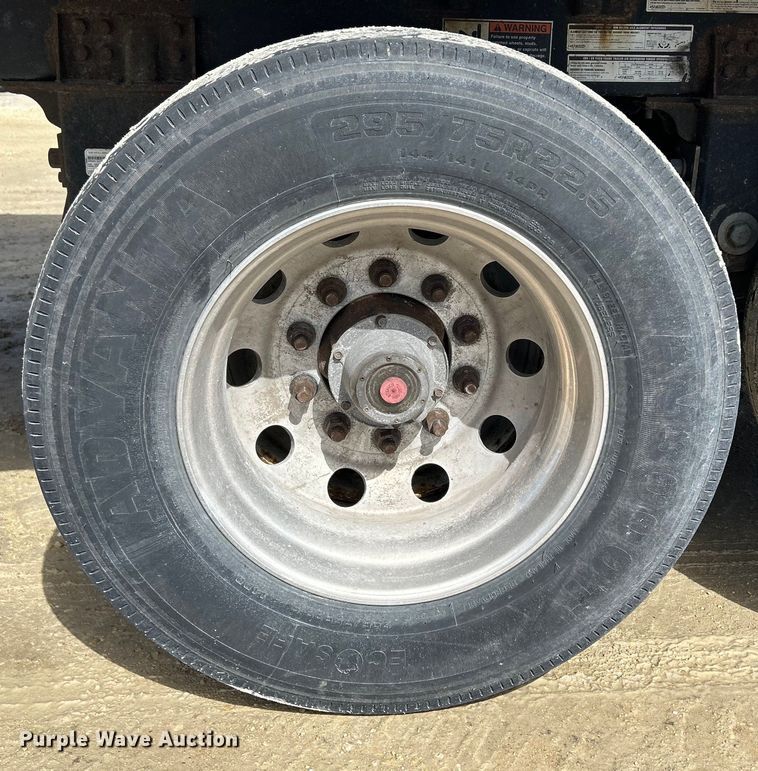 image for item DS0847 2019 Wilson  DWH-651 grain trailer
