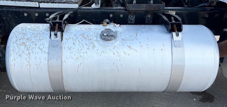 image for item DS2926 2007 Peterbilt  379 semi truck