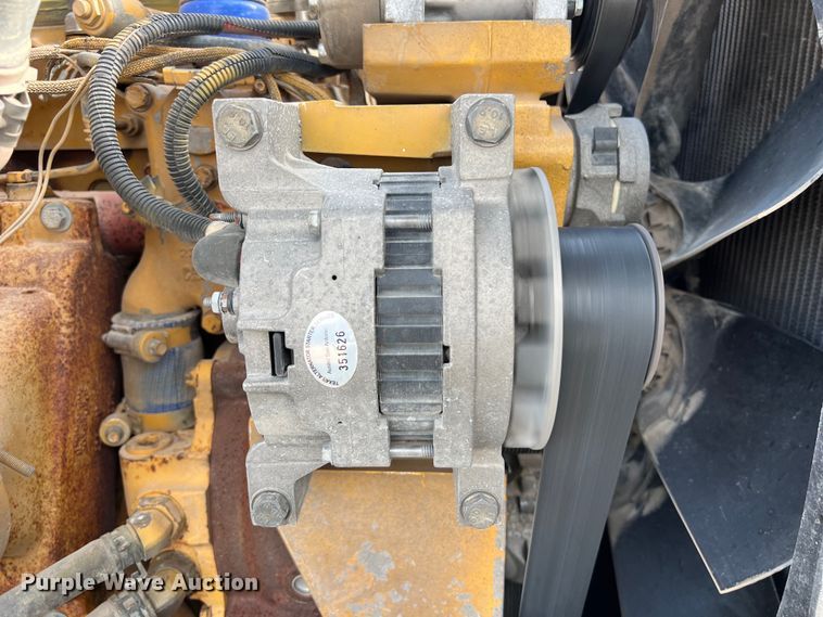 image for item DS2926 2007 Peterbilt  379 semi truck