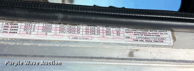 image for item DS2926 2007 Peterbilt  379 semi truck