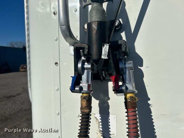 image for item EG1229 2003 International  9100i semi truck