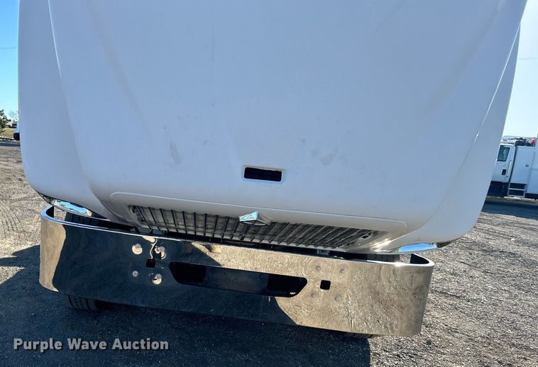 image for item EG1229 2003 International  9100i semi truck