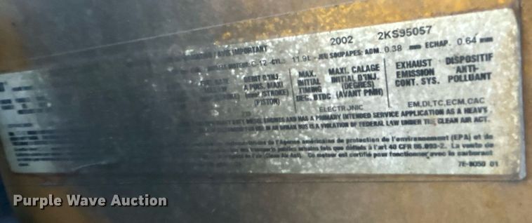 image for item EG1229 2003 International  9100i semi truck