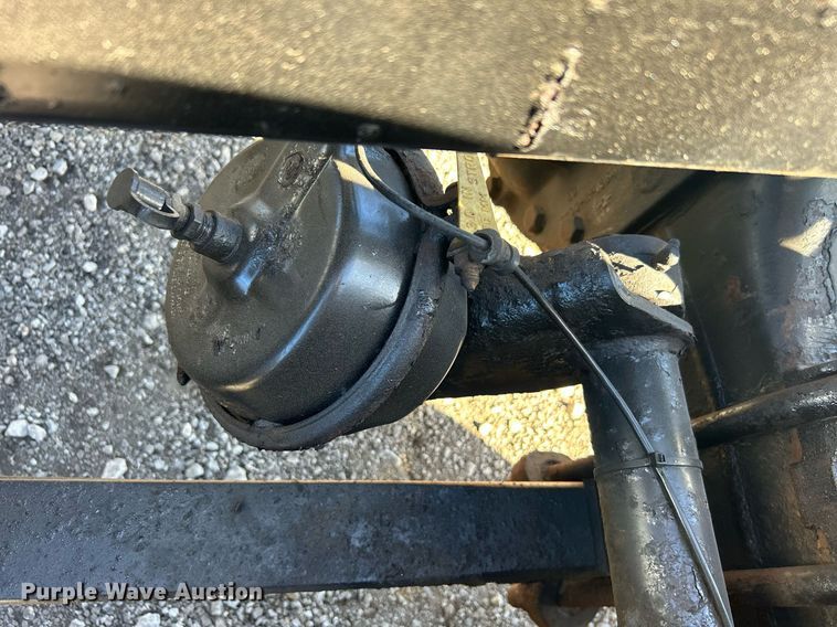 image for item EG1229 2003 International  9100i semi truck