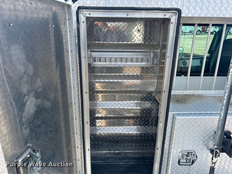 image for item EG1259 2016 Caterpillar CT660S semi truck